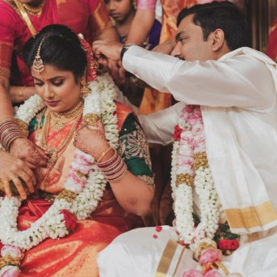 Calm mandapam lighting & precise decor for Mangalyam Dharanam by Pranaya Weddings Chennai
